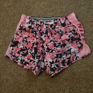 Girls XL nike pink floral shorts